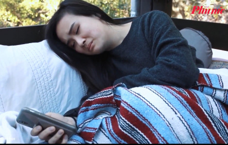 Lướt mạng trong vô thức khiến chúng ta không hạnh phúc