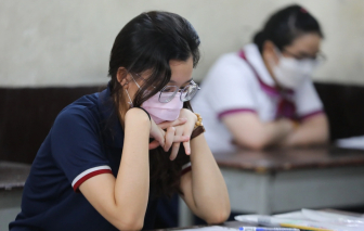 Em suy sụp vì ba có nhân tình