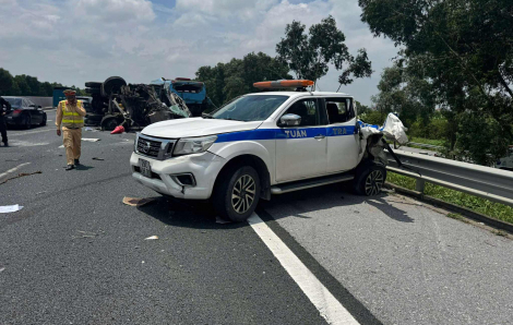 2 người chết do tai nạn giữa 3 xe ô tô trên cao tốc Hà Nội – Hải Phòng