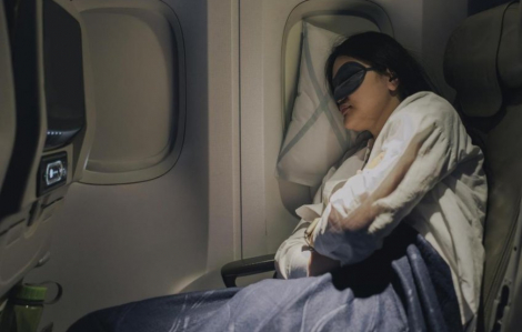 Chuyên gia gợi ý cách để có giấc ngủ ngon ở hạng ghế phổ thông khi đi du lịch