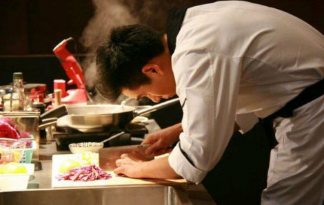 Đàn ông vào bếp