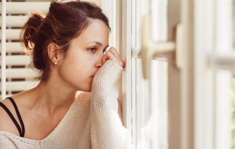 Ra riêng rồi… còng lưng trả nợ