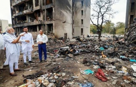 Bữa cơm chưa trọn, giấc ngủ chưa tròn của các nạn nhân trong vụ tai nạn máy bay Ấn Độ