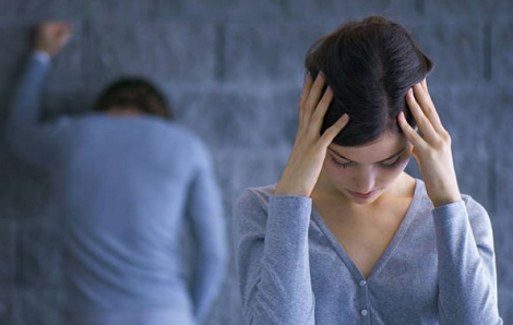 Chị lấy chồng ai lo cho em?