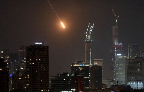 Đòn trả đũa rực lửa từ Iran bắt đầu?