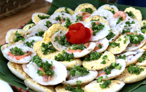 Ngày mưa, nhớ món bánh căn của mẹ