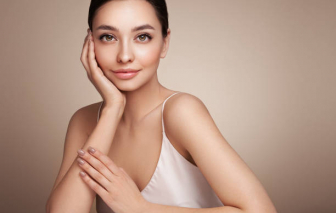 Những thói quen xấu khiến khuôn mặt bị mất cân đối