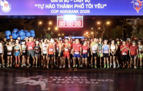 Giải đi bộ - chạy bộ “Tự hào thành phố của tôi”: Bùng cháy cảm xúc và kỷ lục số nhà báo tham gia