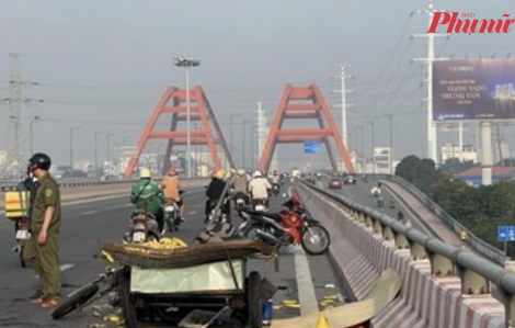 Xe tải va chạm xe lôi tự chế, người đàn ông bán chuối dạo mất mạng