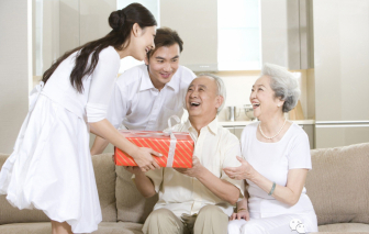 Mẹ chồng chỉ chia tài sản thừa kế cho con trai