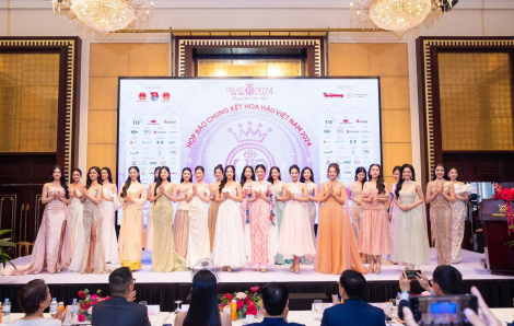 Ban tổ chức hoa hậu Việt Nam xin lỗi sau khi có thí sinh "nhảy múa uốn éo" trước sân điện Thái Hòa