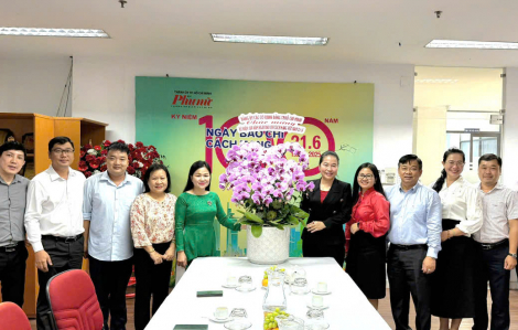 Báo Phụ nữ TPHCM đón nhận nhiều tình cảm ấm nồng từ các cơ quan, đơn vị