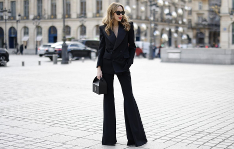 Tô điểm tủ đồ thời trang mùa hè với các mẫu quần ống loe