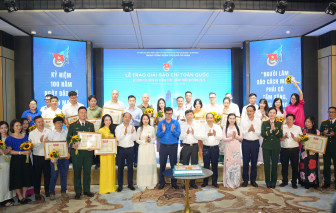Báo Phụ nữ TPHCM nhận Giải báo chí toàn quốc về công tác đoàn và phong trào thanh thiếu nhi