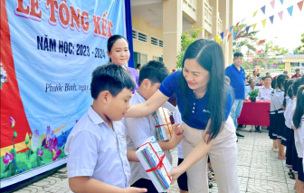 Niềm hạnh phúc phía sau những trang báo