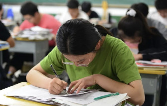 “Mùa” khoe con thi đậu