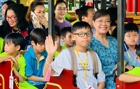 Chăm lo vật chất, nâng đỡ tinh thần