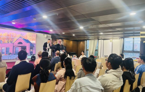 Việt Nam lên tiếng sau khi Mỹ nối lại phỏng vấn visa du học