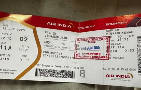 Săn ghế may mắn 11A tăng vọt sau vụ tai nạn thảm khốc ở Ấn Độ