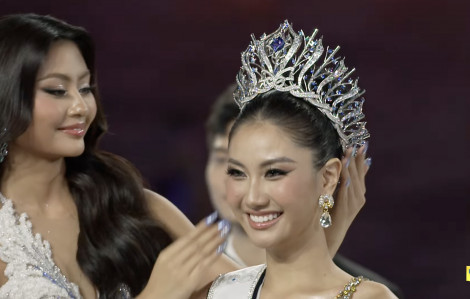 Phương Linh đăng quang Hoa hậu Hoàn vũ Việt Nam 2025