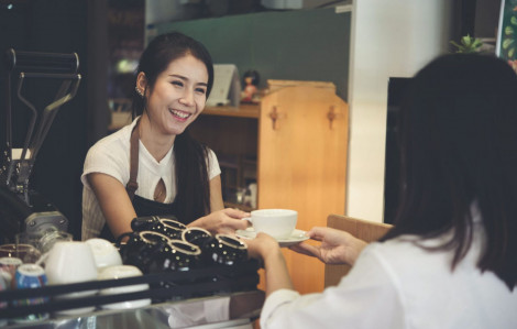 Tôi nên khuyên hay để con loay hoay cho đến khi vấp ngã?