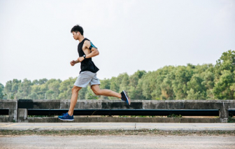 Chồng mê chạy bộ quên vợ con