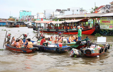 Hãy để những dòng sông cất tiếng gọi khách phương xa