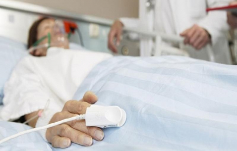 Bệnh nhân suýt tử vong sau 3 ngày nhịn ăn, uống "nước thần"