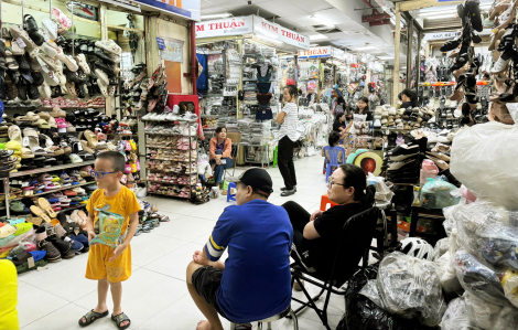 Tiểu thương ở nhiều chợ buôn bán trở lại