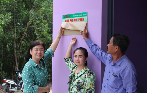 Báo Phụ nữ TPHCM tiếp sức ước mơ an cư cho phụ nữ vùng biên