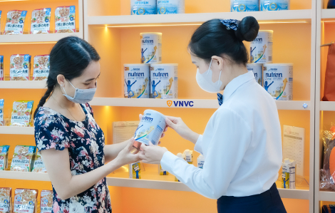 Giữa “bão hàng giả”, mẹ an tâm chọn mua sữa dinh dưỡng y học hàng đầu châu Âu tại VNVC
