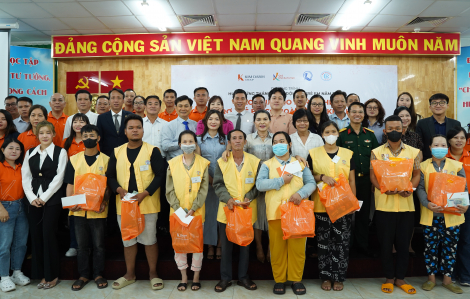 Tập đoàn Kim Oanh trao hơn 1.000 phần quà cho bệnh nhi và thân nhân người hiến tạng