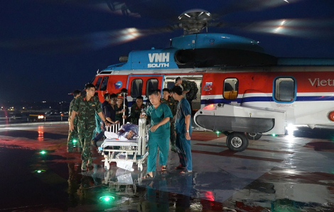 Dùng trực thăng đưa bệnh nhân thủng tạng từ đảo về đất liền cấp cứu