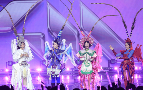 "Em xinh say hi" khuynh đảo game show hè