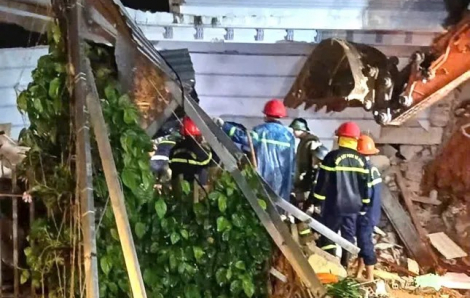 Sạt lở đất vùi lấp 1 căn nhà, khiến bé gái ra đi mãi mãi