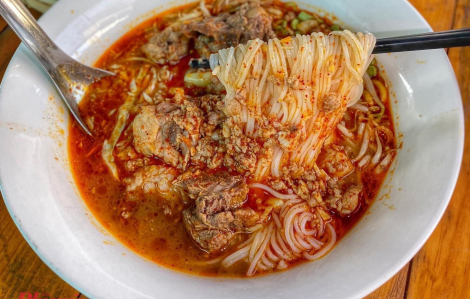 Chiều Viêng Chăn nghe khói bếp gọi về