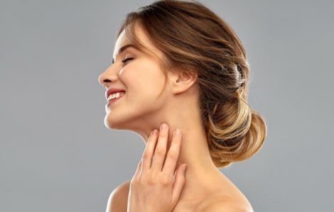 Những lý do nên dưỡng da cổ ngay từ “tuổi 20”