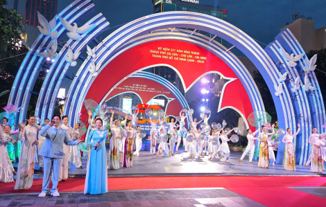 Khai mạc chuỗi hoạt động kỷ niệm 327 năm hình thành Sài Gòn - Chợ Lớn - Gia Định - TPHCM