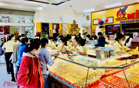 Giá vàng miếng SJC giảm mạnh