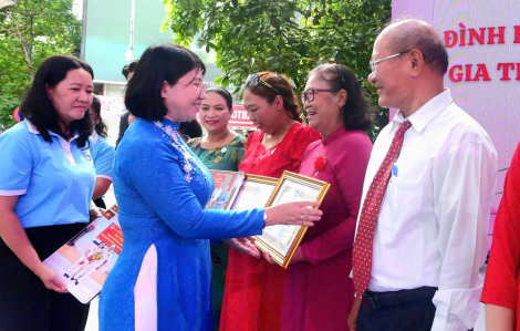 Cùng nhau vượt qua khó khăn để xây dựng gia đình hạnh phúc