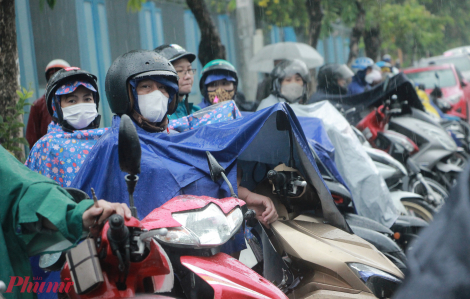 Thời tiết TPHCM 28/6: Nắng nhẹ, mưa rào rải rác