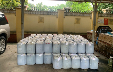 Phát hiện hơn 2.500 lít nước mắm không nguồn gốc