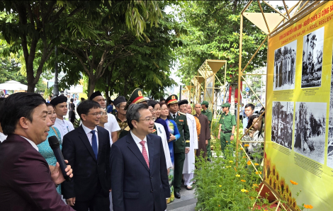 100 bức ảnh tư liệu quý kỷ niệm 110 năm ngày sinh Tổng bí thư Nguyễn Văn Linh