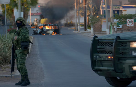 Đụng độ băng đảng Mexico khiến 20 người chết, 4 thi thể bị chặt đầu