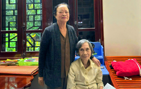 Người phụ nữ hạnh phúc khi được cho đi