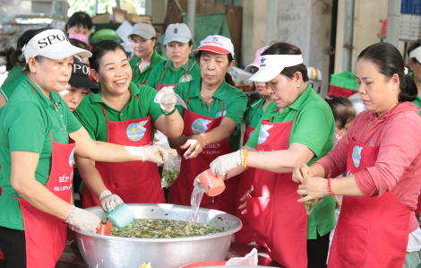 Rau sạch cho bếp ăn từ thiện