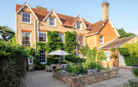 Tranh cãi về xu hướng khu nghỉ dưỡng “không trẻ em”