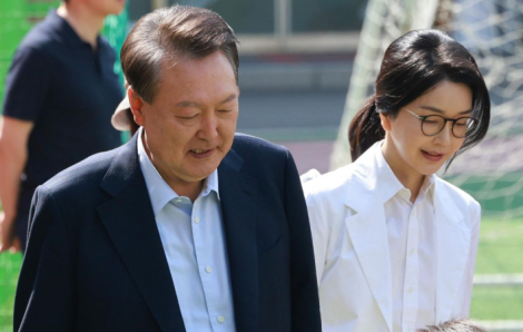 Cựu Đệ nhất phu nhân Hàn Quốc bị điều tra