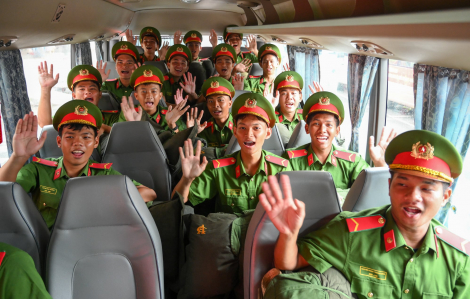 Hơn 500 chiến sĩ công an từ TP Hồ Chí Minh đến Thủ đô chuẩn bị duyệt binh Quốc khánh 2/9