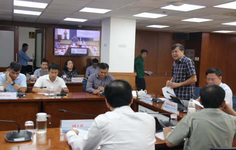 Nhiều cán bộ, công chức bắt đầu sử dụng xe đưa đón đến TPHCM làm việc